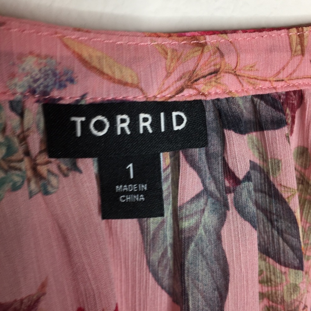 Torrid Crinkle Chiffon Raglan Toe Front Blouse - Picture 8 of 11